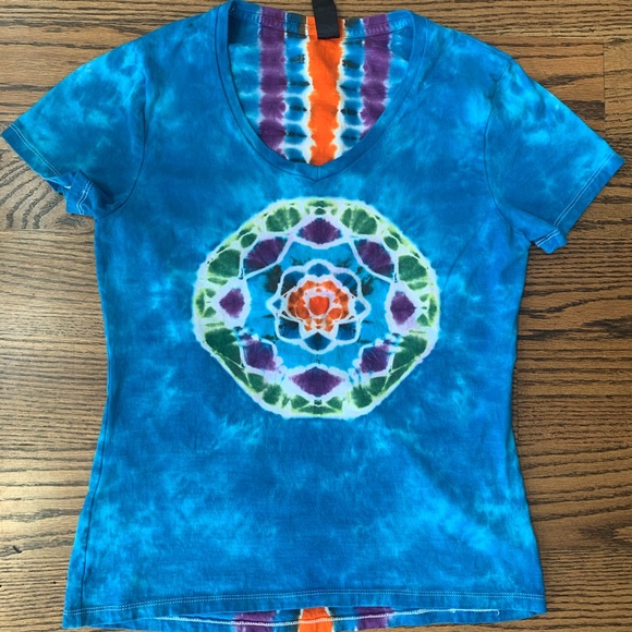 Tie Dye - Picture 1 of 4